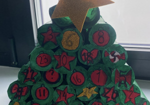 choinka- kalendarz adwentowy