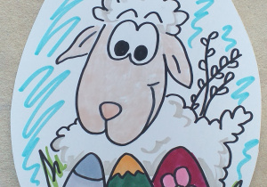 owieczka namalowana na pisance