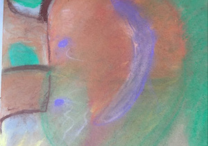 portret uśmiechniętego jabłka w koronie, wykonane suchymi pastelami